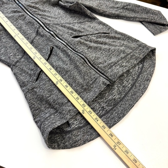 Brooks Women’s XS Activewear Utopia Thermal lII Zip Up Hoodie Heathered Grey EUC - Picture 12 of 15